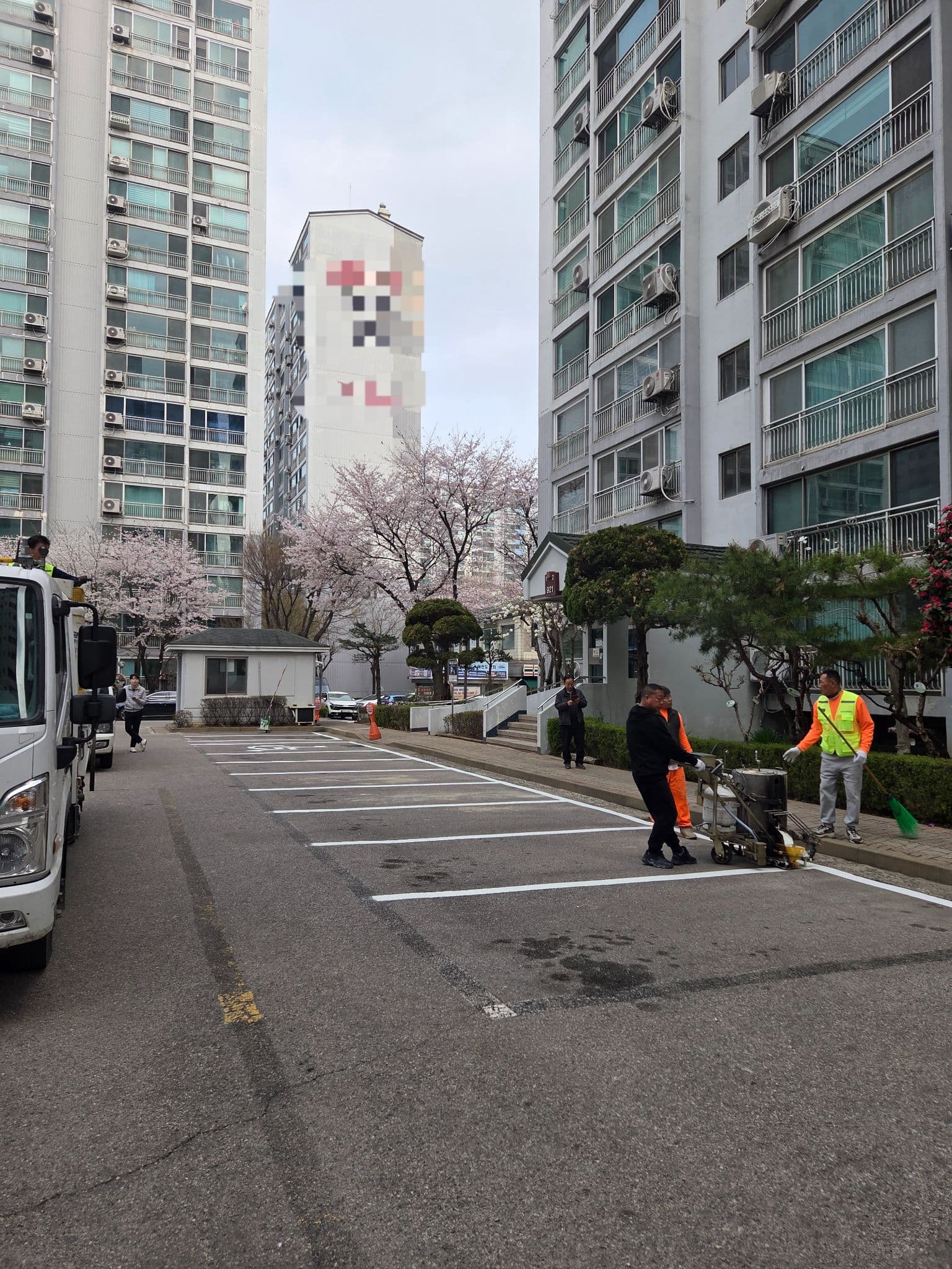 수원 영통 S아파트 지상 주차장 도색