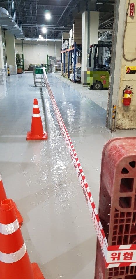 분당 OOO마트 바닥 에폭시 공사